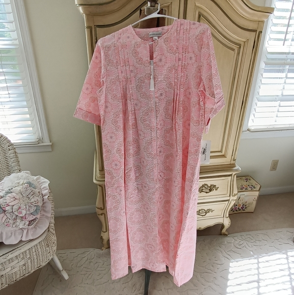 BEAUTIFUL, NWT VTG "MISS ELAINE" LIGHTWEIGHT SUMMER ROBE/SWIM/ BEACH COVER UP! - Picture 2 of 16